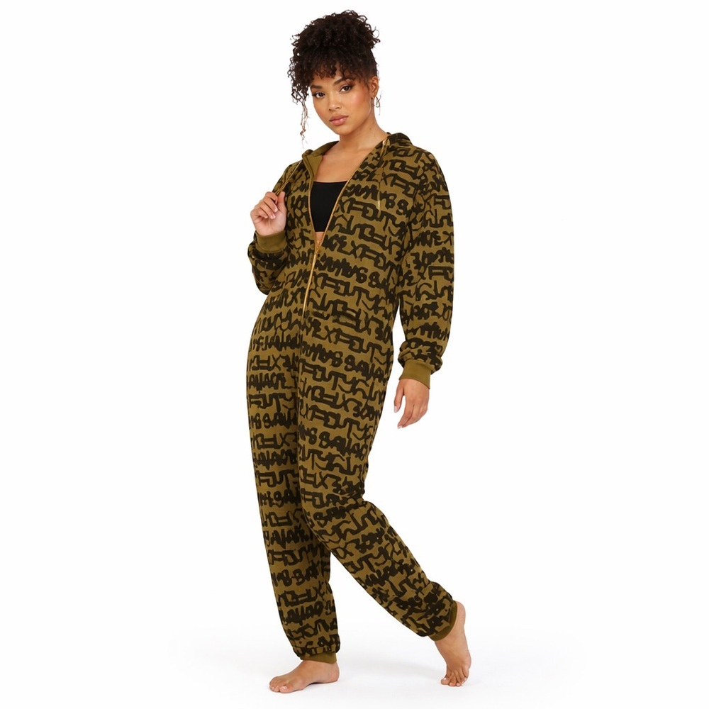 Savage x Fenty 1X 16-18 plus hooded jumpsuit 0166 print words font all over
